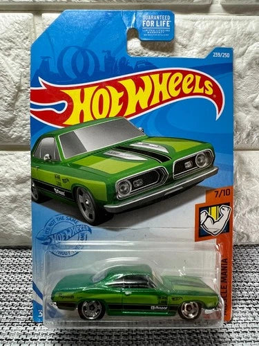 Hot Wheels Muscle Mania 7/10 '68 Plymouth Barracuda Formula S 239/250 Green