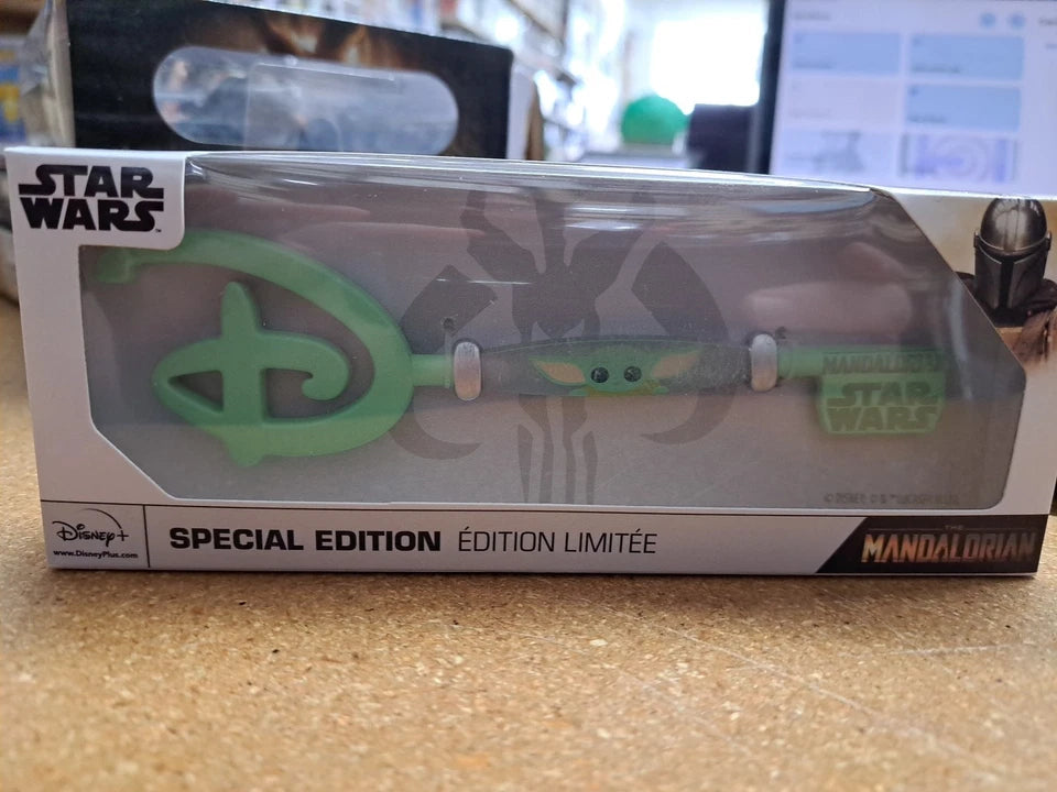 Star Wars The Mandalorian Special Edition Grogu Collectible Key Disney Exclusive