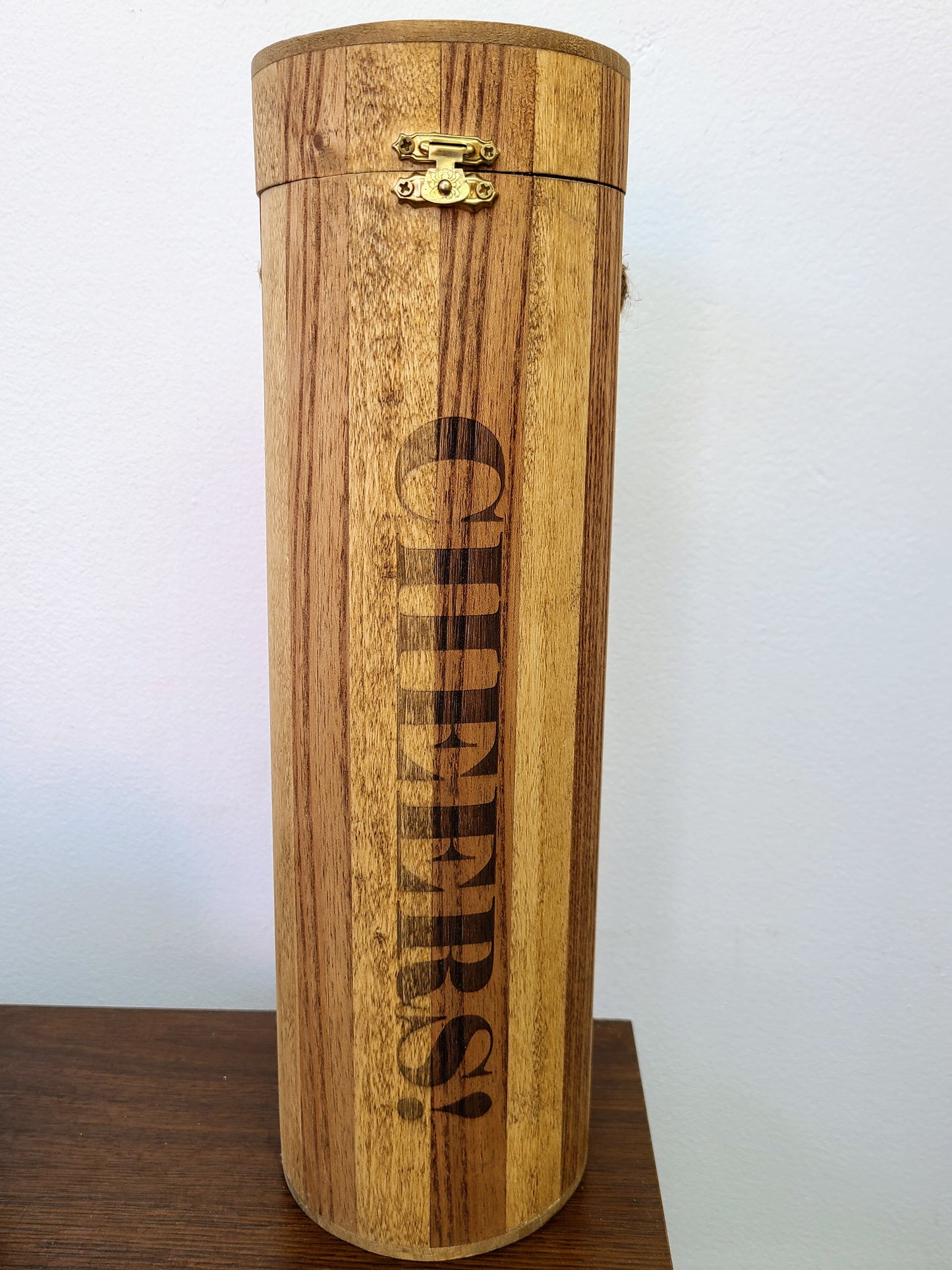 Wine gift box.