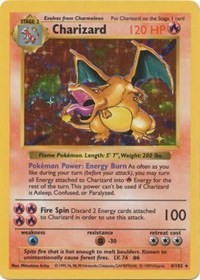 Charizard Base Set 004/102 / Holo Rare.