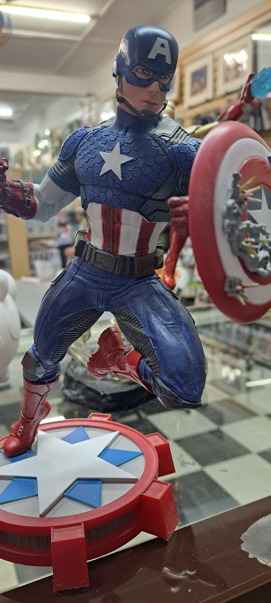 Captain America Marvel Gallery PVC Diorama Statue Diamond Select Toys
