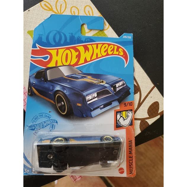 Hot Wheels 1/64 Hot Bird 9/10 Muscle Mania Mfg.