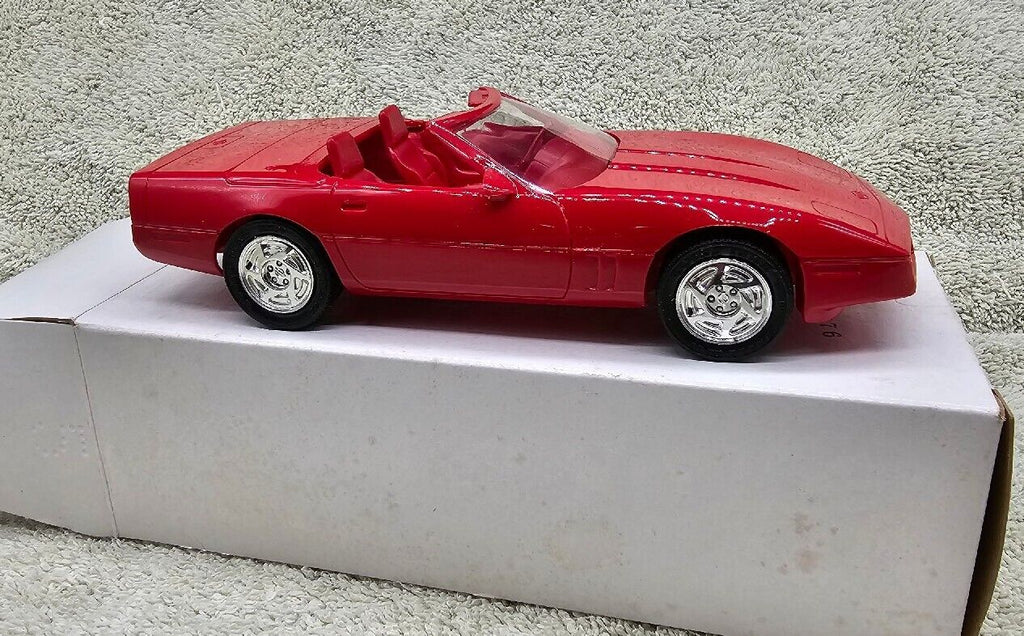 Amt Ertl 1987 Chevrolet Corvette Convertible Promo Model Car.