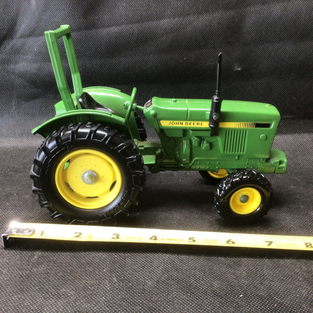 ERTL Diecast JOHN DEERE UTILITY TOY TRACTOR With Roll Bar..